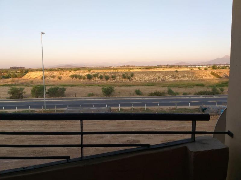 To Let 2 Bedroom Property for Rent in Uitzicht Western Cape